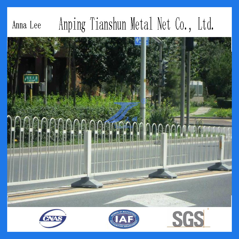 High Quality Protective Separation Iron Barrier Manufacturer