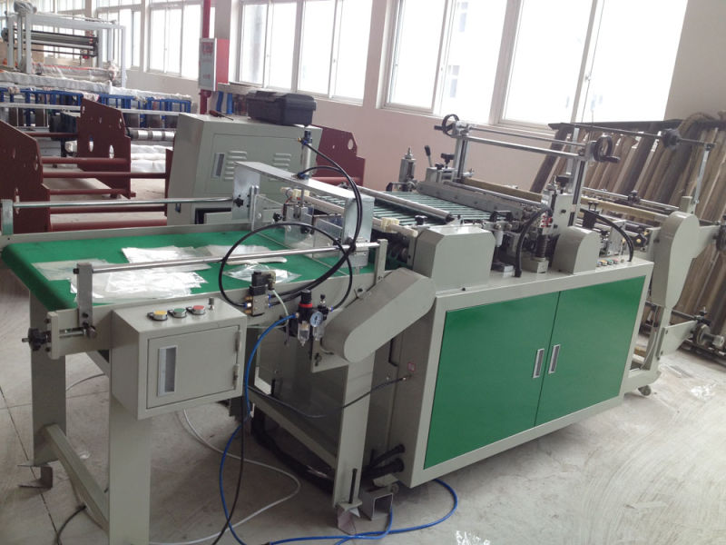 Computer Heat-Cutting Bag-Making Machine (RQL-600-1000)