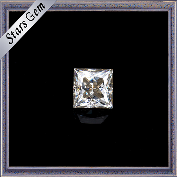 Square Glamour Princess Cut White Synthetic Moissanite