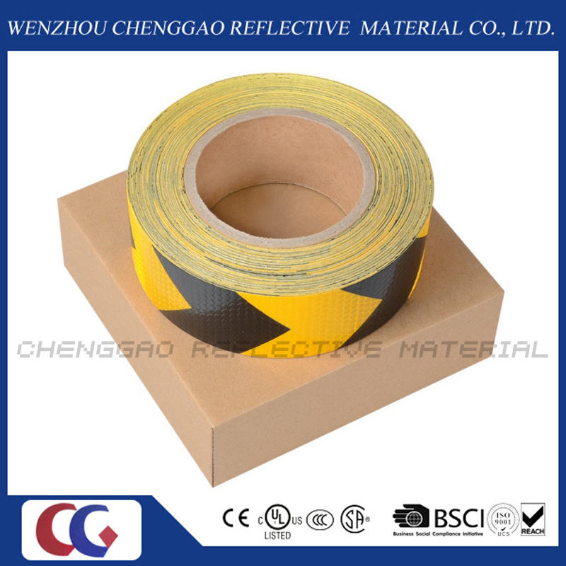 Black and Yellow PVC Reflective Sticker Rolls with Arrow (C3500-AW)