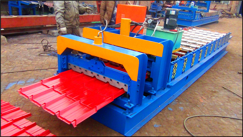 Roofing Sheet Red Metal Glazed Tile Roll Forming Machine