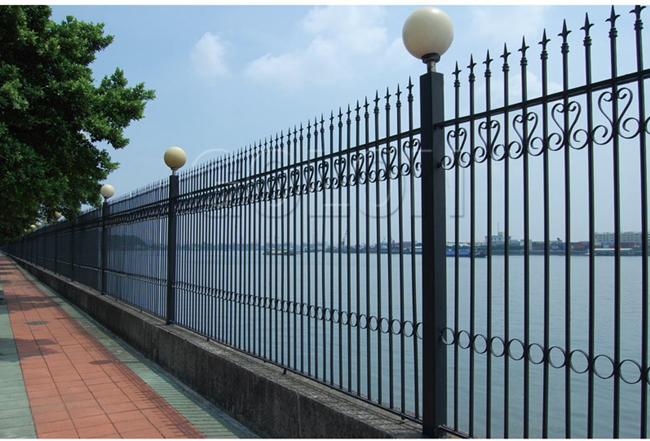 Good Quality Zinc Steel Commercial Fence