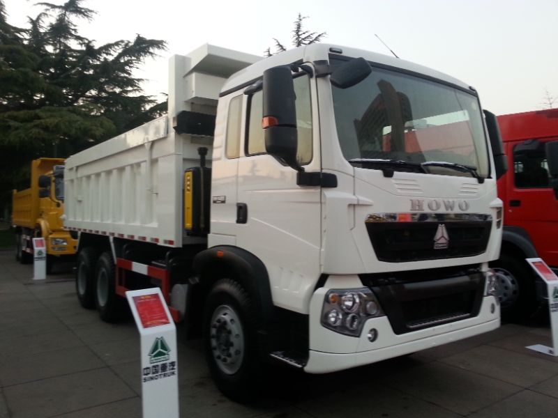 Sinotruk HOWO T5g 6X4 336HP Dump Truck