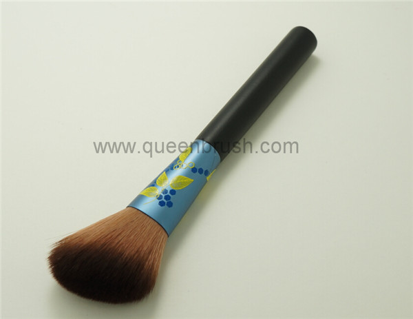 Leaves Pattern Two Tones Synthetic Hair Angled Blush Brush