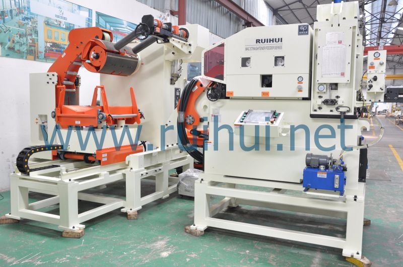 Metal Uncoiler Machine Use in Manufacturing Industry