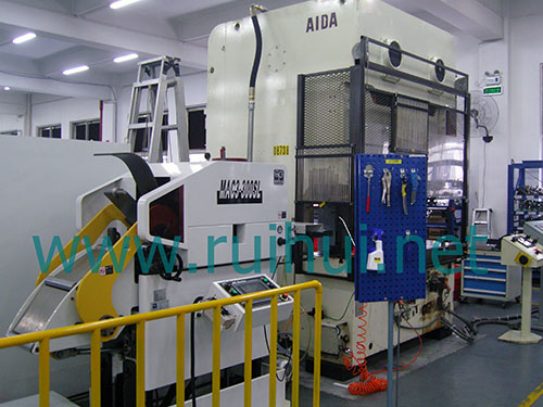 Automatic Straightener Machine using in Automobile mould