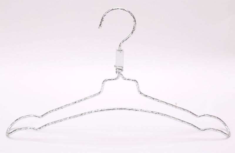 Eisho (SJYL0002) Non-Slip Metal Hanger