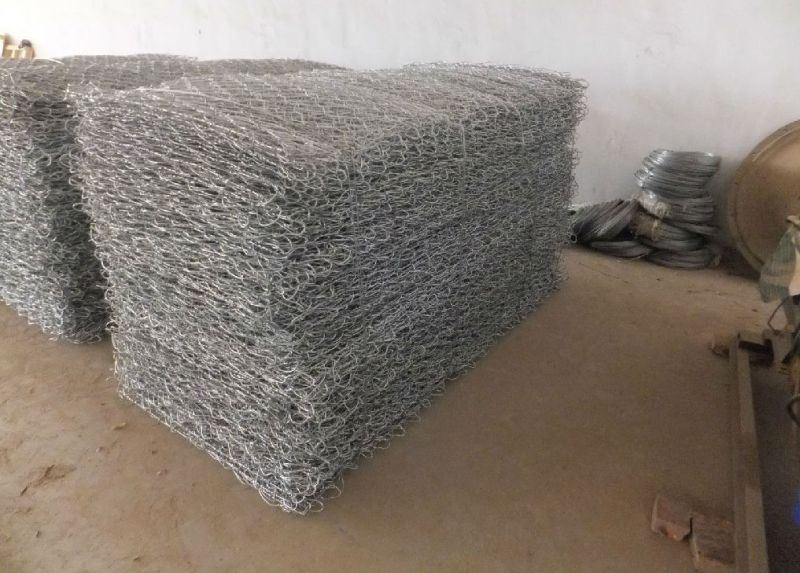 Galvanized or PVC Gabion Box Factory/Hexagonal Wire Netting/Stone Cage/Wire Mesh Fence