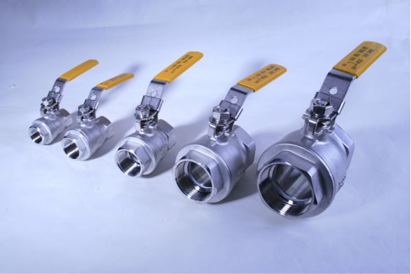 2PC Korea Type 1000 Psi Float Ball Valve in Reduce Bore