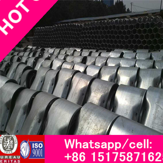 Hot DIP Galvanized Layer Coated W Waveform Metallic Guardrail