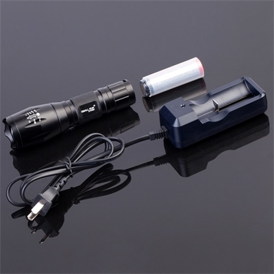 Telescopic Focusing 4 Modes 1X18650 R650 Flashlight