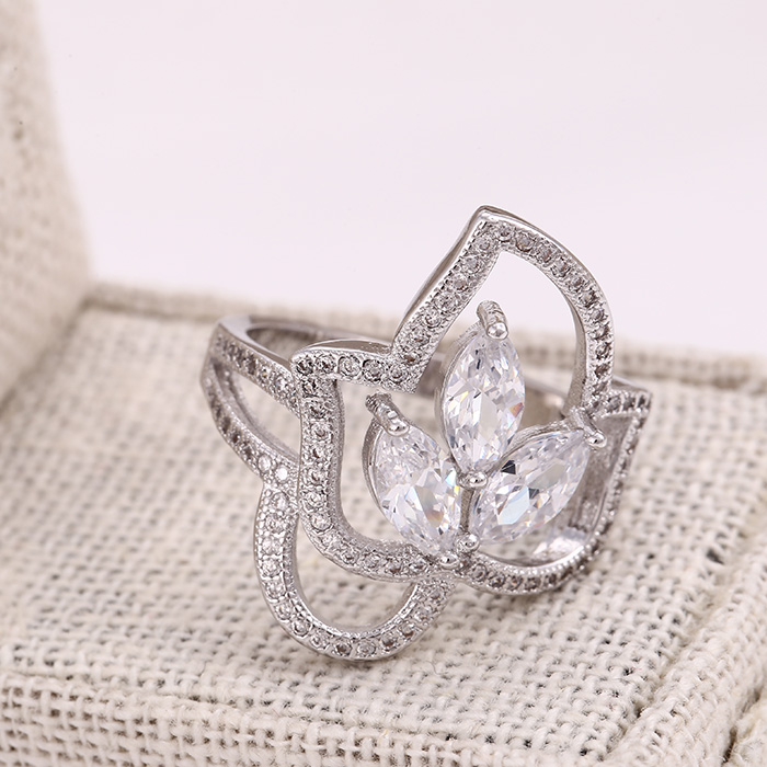 Low Price Innovative New Design Rings Silver Jewelry Ring with CZ Flower 12297