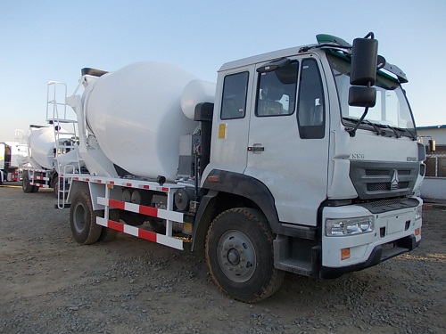 336HP 8m3 Sinotruk HOWO 6 X 4 Cement / Concrete Mixer Truck