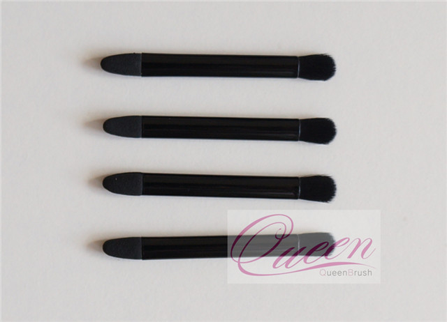 Double Ended Disposable Eyeshadow Brush