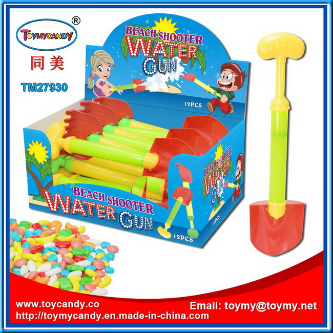 Plastic Toys Water Shooter Beach Toy with Candy for Kids