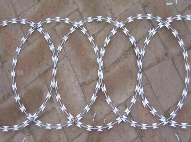   Galvanized Concertina Razor Barbed Wire