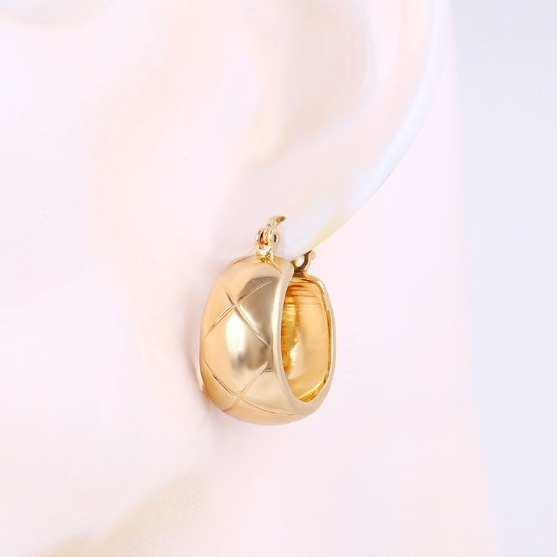 Fashion Simple Hot Sales 18k Gold-Plated Imitation Jewelry Earring Huggies for Women -91155