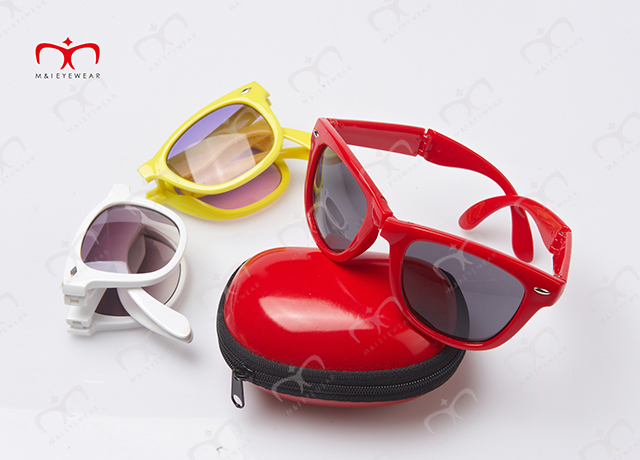 Sunglasses for Unisex with Case Foldable and Fashionable (20198)