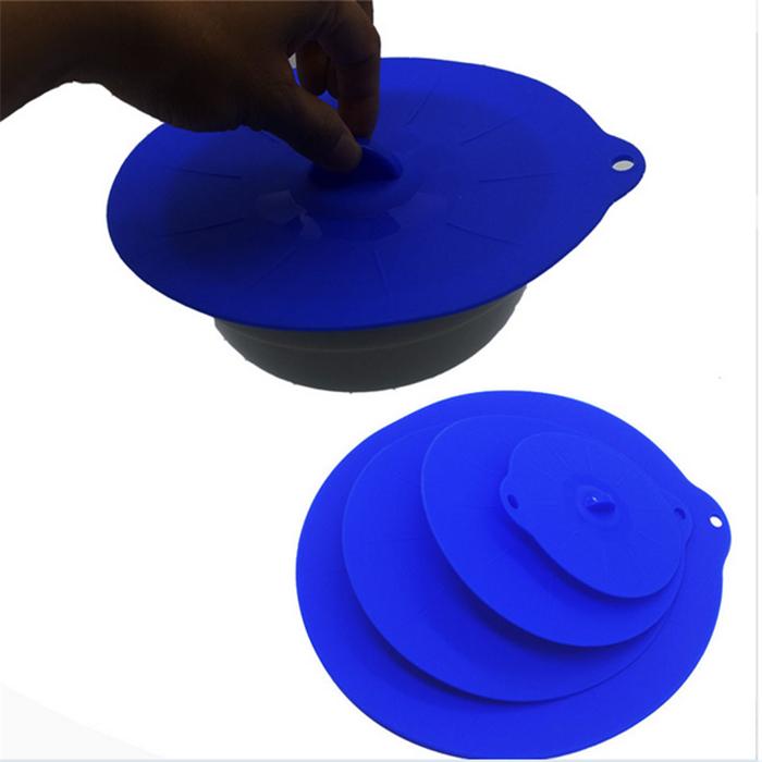 a Set of 4 Silicone Bowl Lids Reusable Suction Seal Covers for Bowls, Pots, Cups Suctions Lids Food Protection Lids