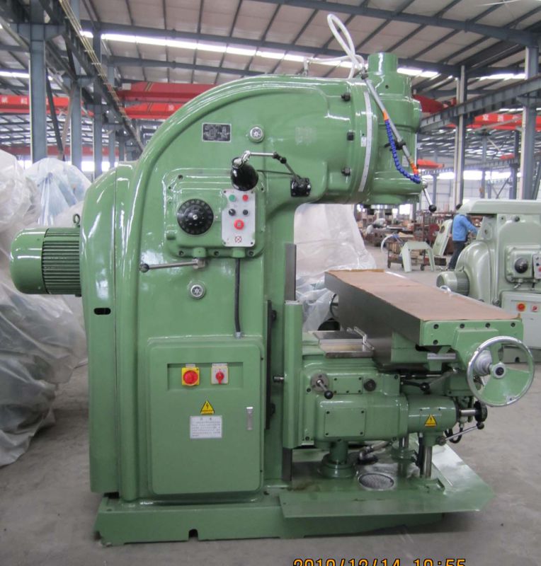 Vertical Knee Type Milling Machine (X5032, X5040)