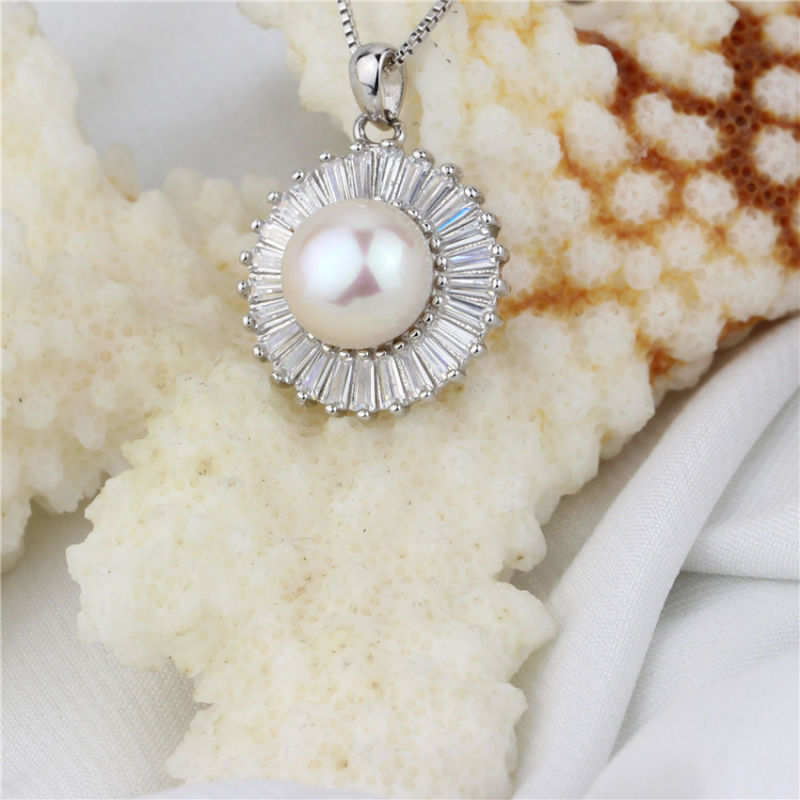 Shining Zircon Beaded Natural Freshwater Pearl Jewelry Pendant