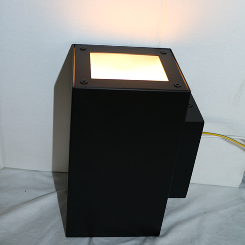 Hotel Decorative Matt Black Square Wall Lamp