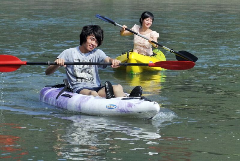 Entry Level Sit on Top Plastic Kayak with Paddle