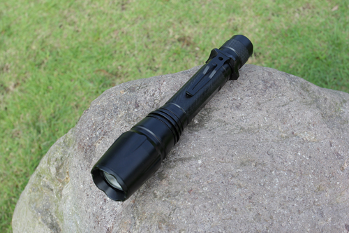 Telescopic Focusing LED Flashlight with Ce, RoHS, MSDS, ISO, SGS