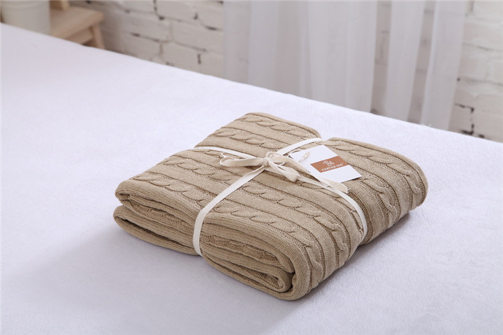 Wholesale Most Popular Crochet Knit Blanket Fashion Soft Many Size Wool Blanket Handmade