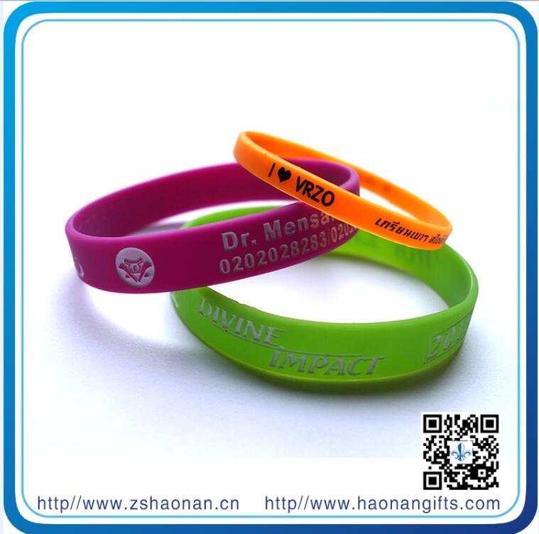 Eco-Friendly Custom Debossed Ink Silicone Wristband