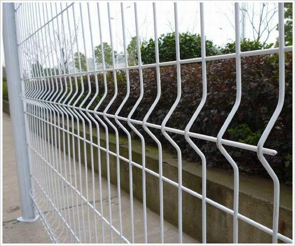 Ultra Quality Low Price Bending Mesh Fence