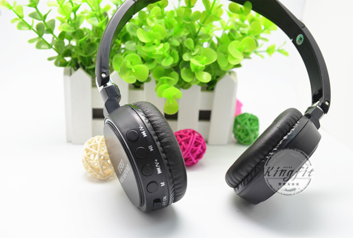 New 4 in 1 Wholesale Wireless Bluetooth Headphone