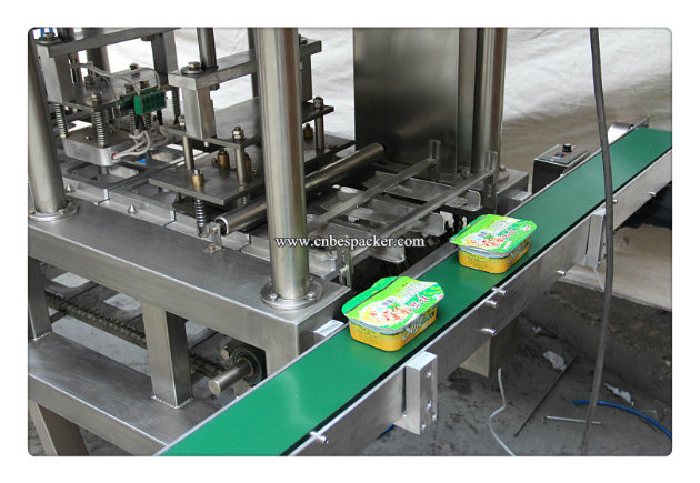 Disposable Cup Water Tray Sealer Machine for Sealing Cups