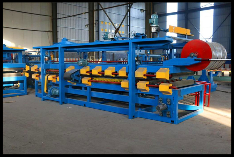 China Equipments Sandwich Panel Making Machine