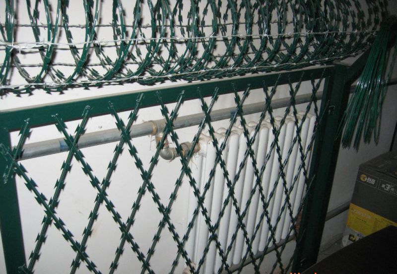 Bto-22 Razor Barbed Wire Welded Razor Barbed Wire Fence