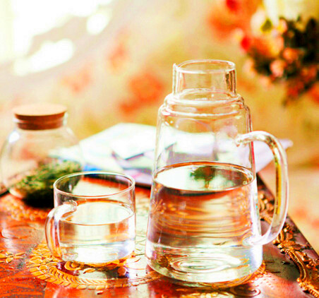 Creative Design Borosilicate Glass Juice Jug