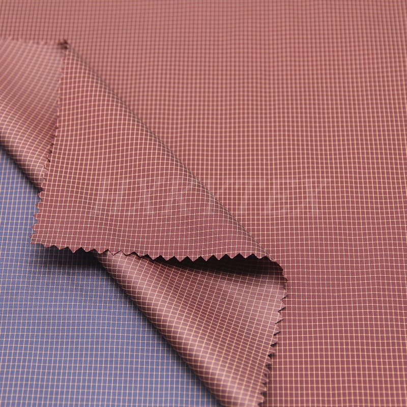 Nylon with Polyester Ripstop Fabric for Lightweight Coat