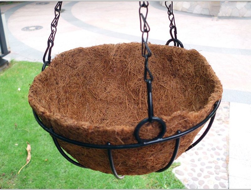 Wrought Iron Hanging Basket with Coconut Liner and Chain