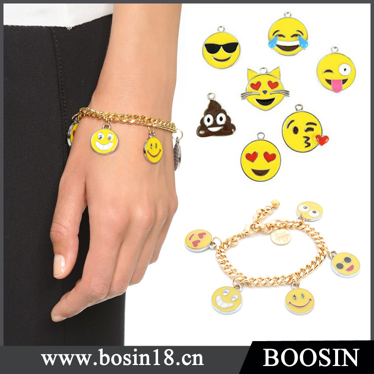 Wholesale Custom Emoji Charm Bracelet in Zinc Alloy Material