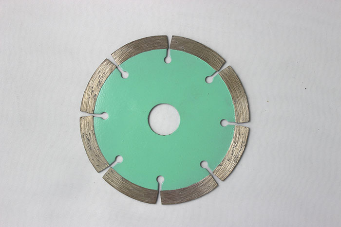 Wholesale Price USD 0.8 Hot Pressed Segmented Diamond Saw Blade for Granite