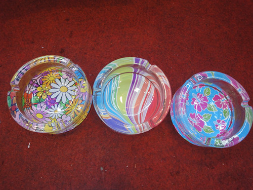 High Quality Colored Glass Ashtray Tableware Kb-Jh06157