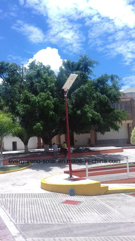 High Efficiency Ce/RoHS Approved Solar LED Street Light