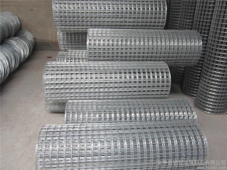 China Supply Welded Wire Mesh with Lower Price