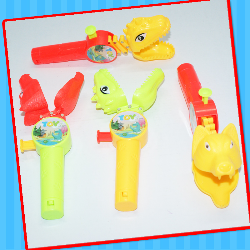 Chenghai Plastic Plier Toy with Sweet Candy Tube