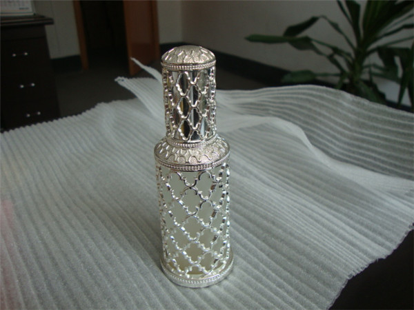 Wholesale Empty Metal Perfume Bottle for Cosmetic Package (MPB-03)