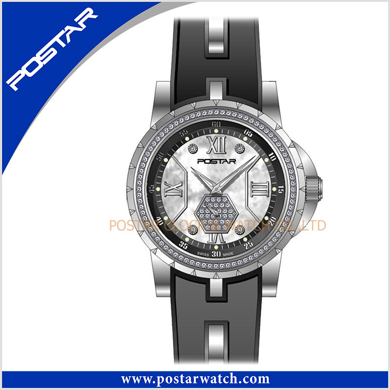 New Trendy Style Stainless Steel Ladies Quartz Watch with Slicone Band Steel Pieces on The Silicone.