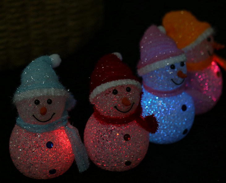 OEM Christmas Snowman Decoration and Craft with Colorful LED