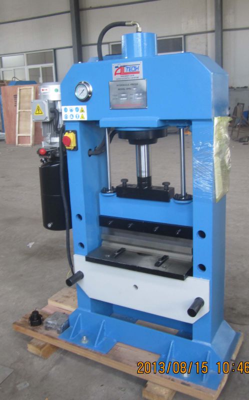 Hpb-50 Hydraulic Press Bending Machine with Ce Standrad