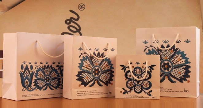 Paper Cosmetics Bags/ Paper Clothes Bag