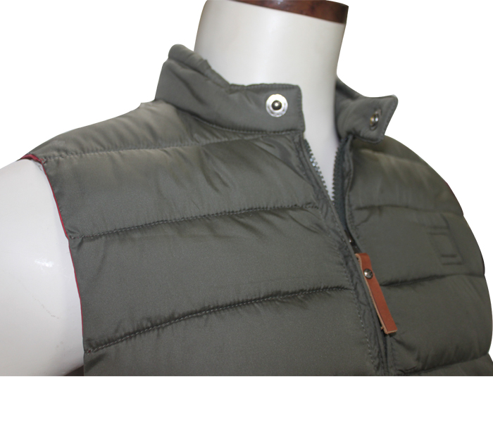 Men's Fashion Cold Weather Winter Sleeveless Puffy Vest High Neck Hooded Vest